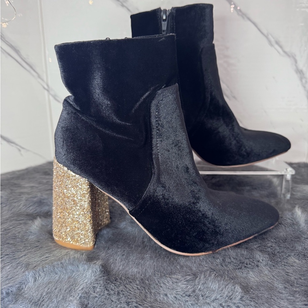 Betsey Johnson Kacey Gold Glitter Boots Pointed Velvet Block US 6